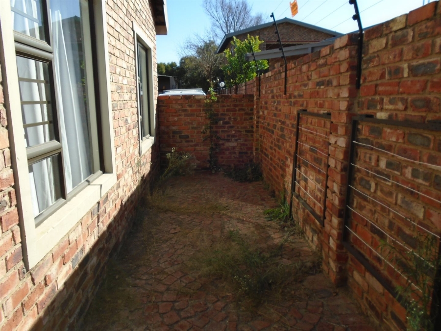 2 Bedroom Property for Sale in Potchefstroom South North West